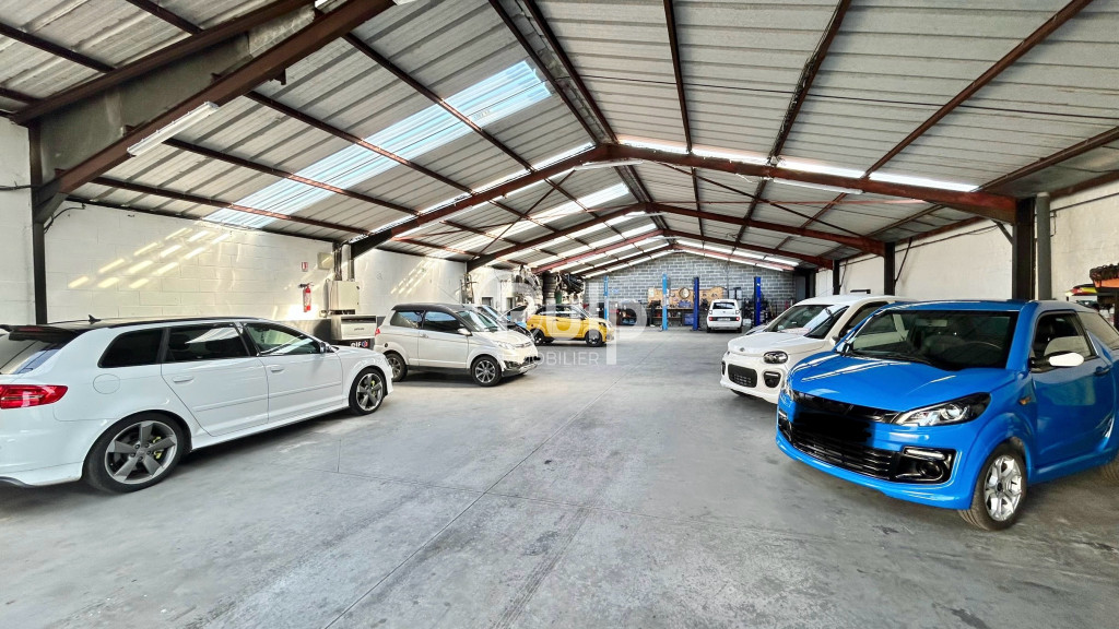 Immeuble 610 m² · à Aniche · 610 m² · 210 000 €