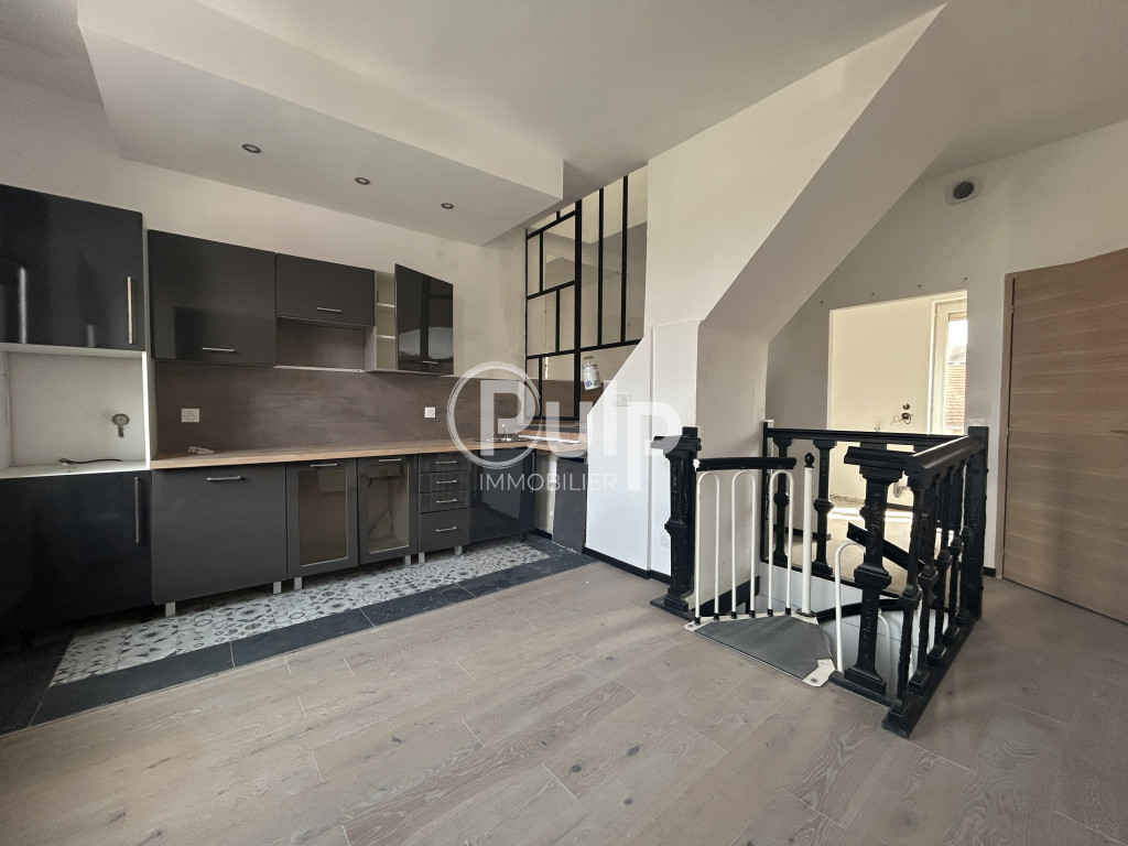 Immeuble 7 pièces 165 m² · à Hénin-Beaumont · 165 m² · 169 900 €