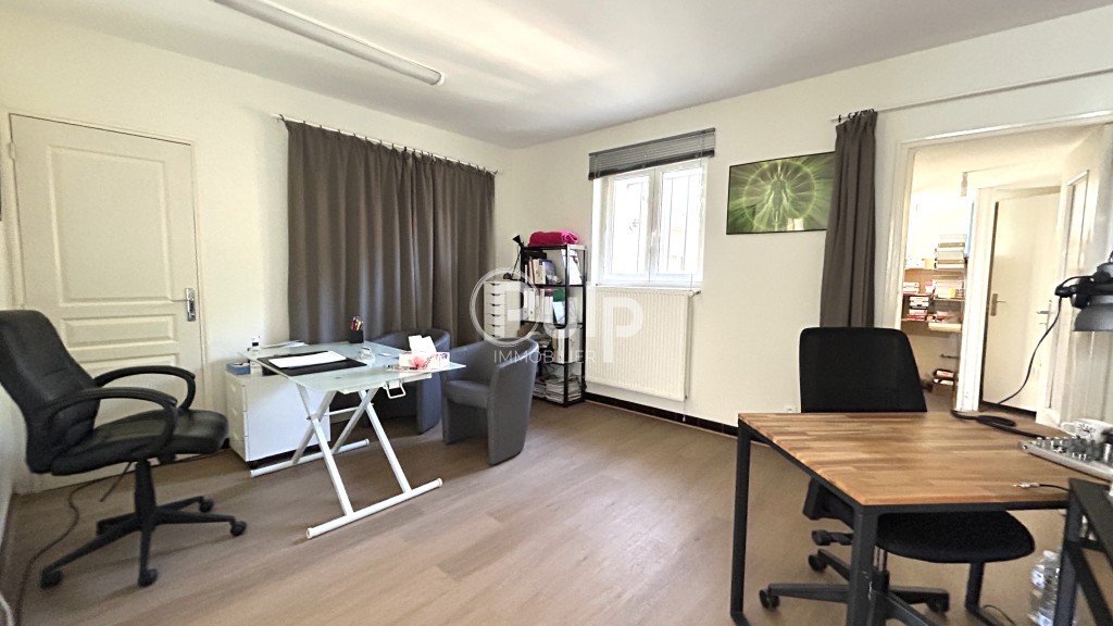Immeuble 6 pièces 174 m² · à Montigny-en-Gohelle · 174 m² · 181 000 €