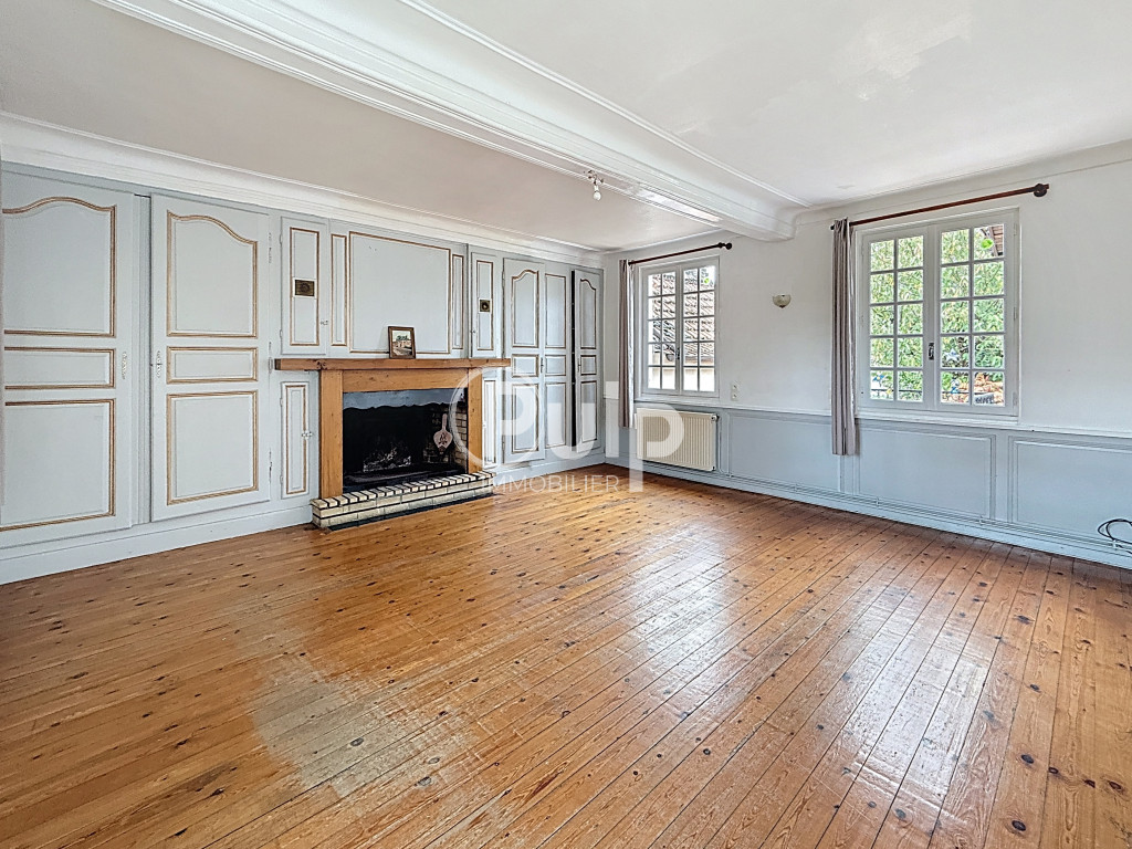 Maison de caractère avec ancienne boutique et appartement indépendant