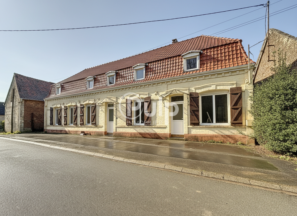 Maison à très fort potentiel - 7000 M2 de terrain