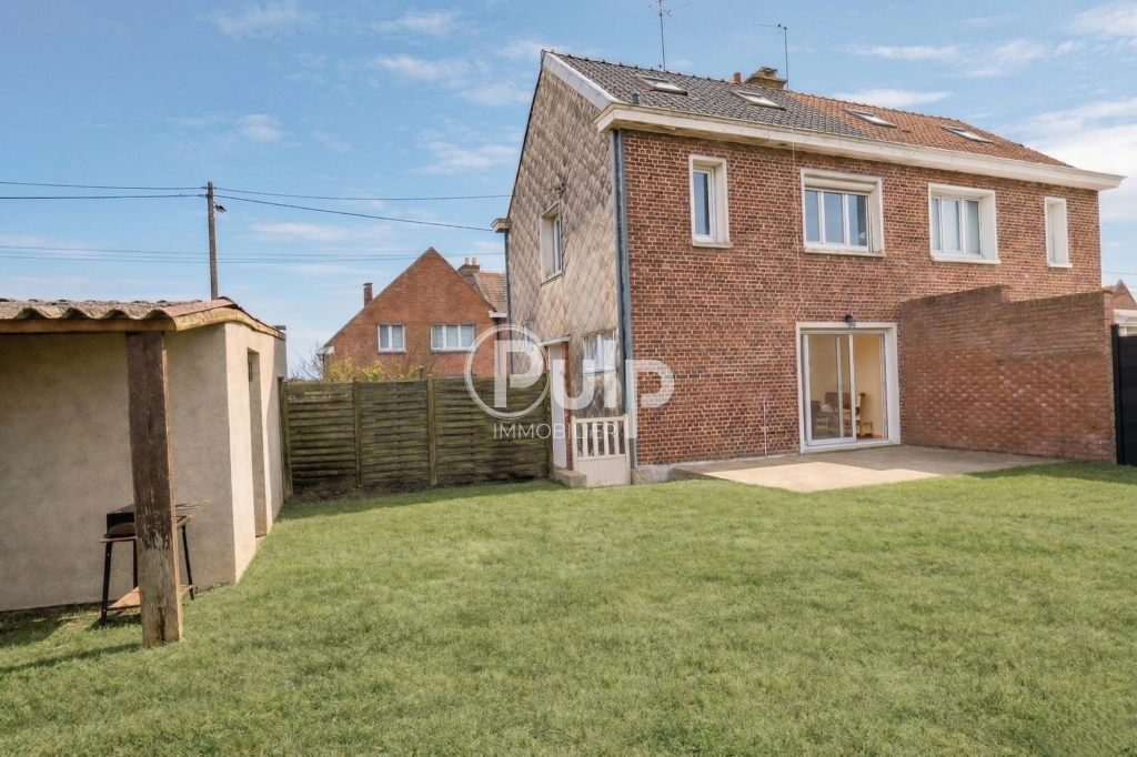 Maison semi-individuelle avec jardin et garage sur Neuville-en-Ferrain