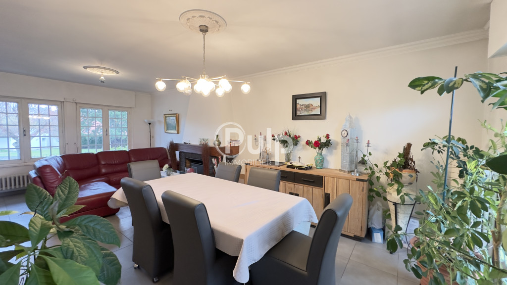Maison semi plain-pied 4 chambres sous-sol complet