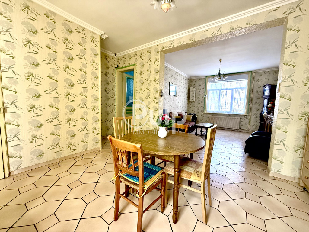 Maison de ville familiale à fort potentiel — Allennes-les-Marais