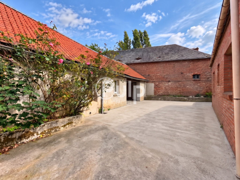 Maison 8 pièces 212 m² · à Beaurains · 212 m² · 249 900 €