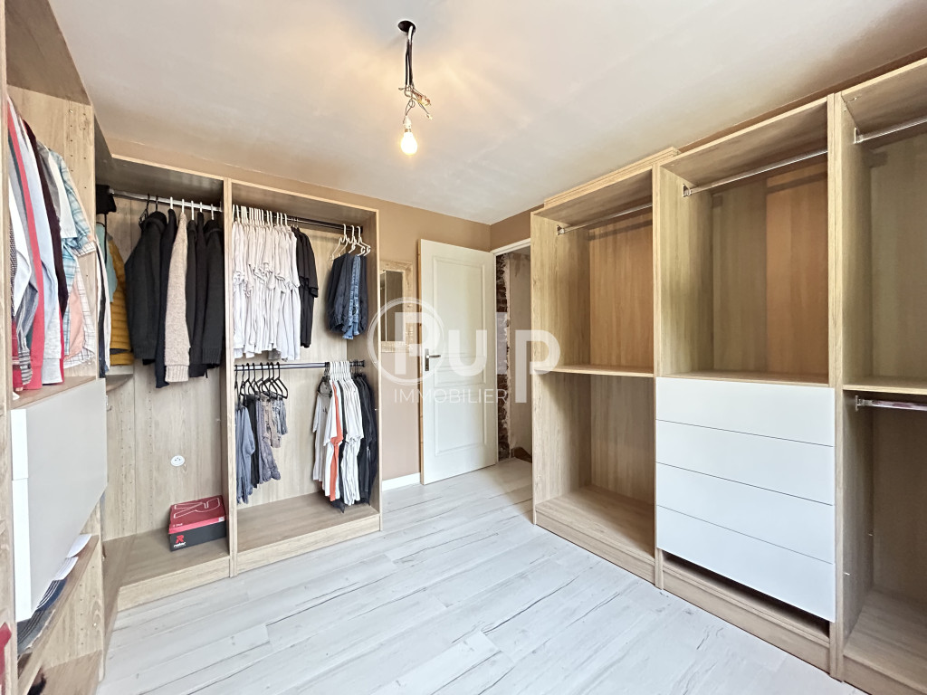 Maison semi individuelle 110 m2 3 chambres jardin et garage