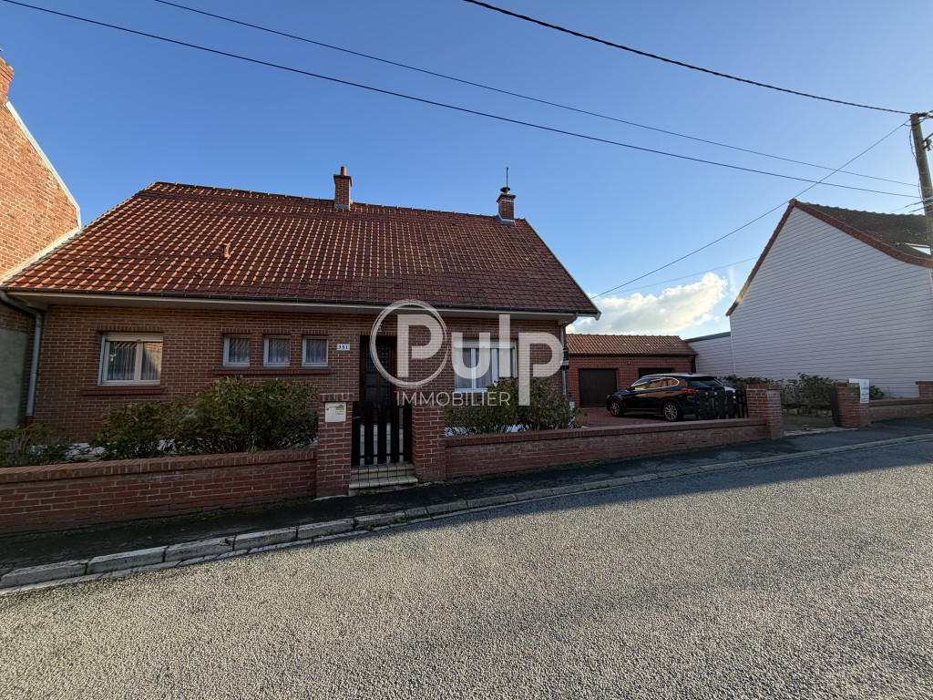 Semi plain-pied double garage avec grand jardin