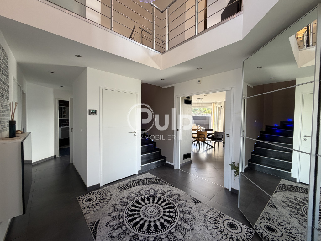 Maison d'architecte à vendre à Vendin-le-Vieil