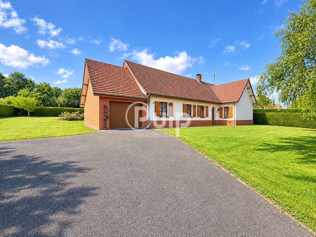 Maison de plain-pied de 120 m² – 3 chambres – Terrain de près de 1 500 m² – Beau potentiel !