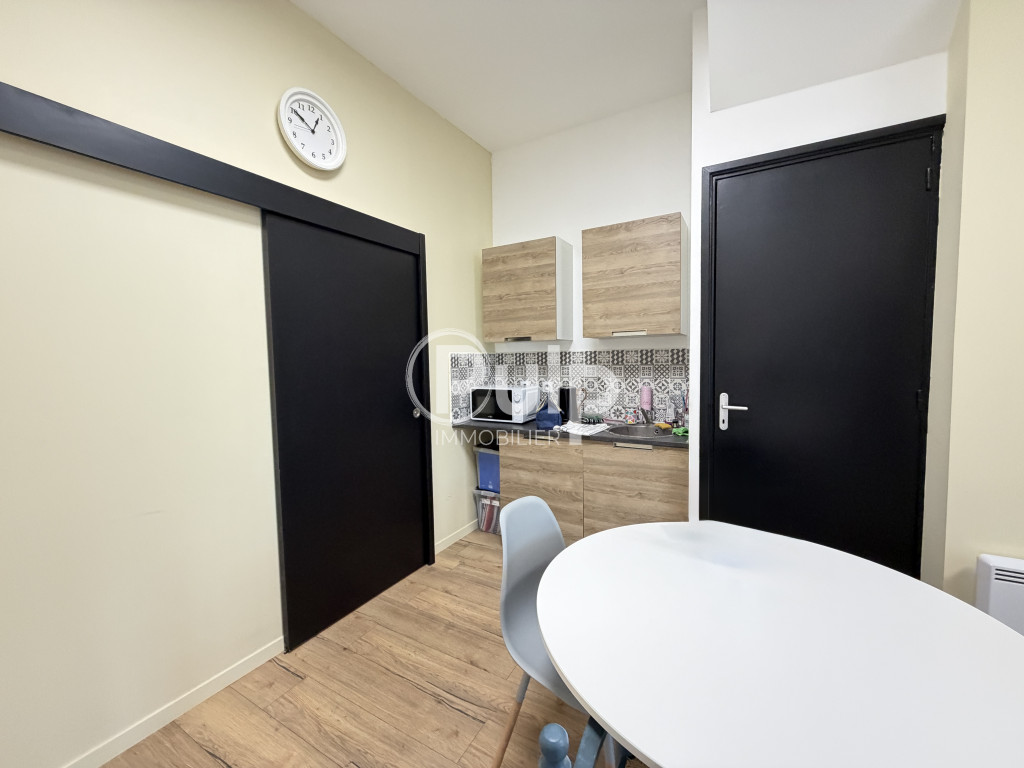 Locaux/biens immobiliers à louer à Merville