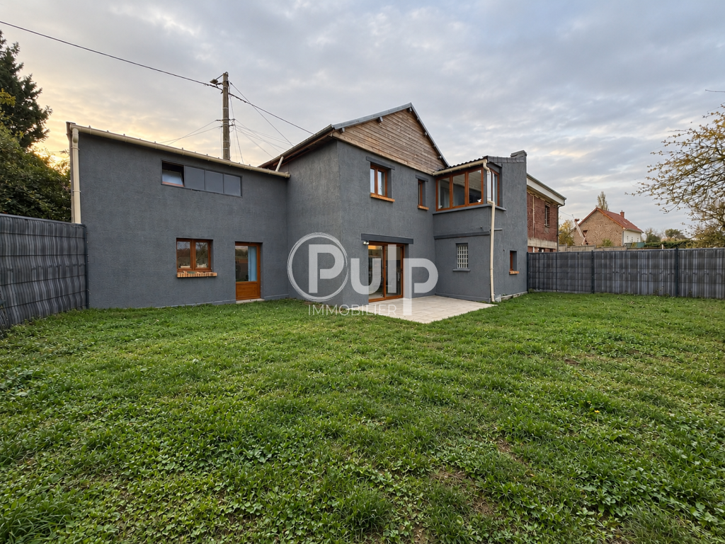 Maison 6 pièces 139 m² · à Courcelles-le-Comte · 139 m² · 150 000 €